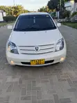 Toyota IST 2003 White - 1