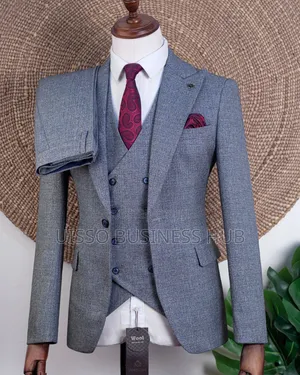Mario Casas Men's Suit - 3 Pieces
