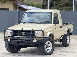 2012 Toyota Land Cruiser HZJ79 Pickup