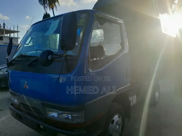Mitsubishi Fuso Canter 2001 Blue - 1