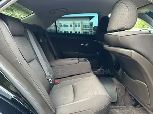 Toyota Crown Athlete 2009 Nyeusi