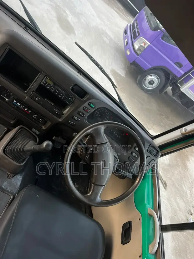 Mitsubishi Fuso Canter Bus 2007 Green - 1
