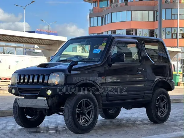 Suzuki Jimny 2003 Nyeusi - 1