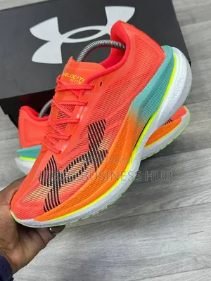 Velocity Elite Shoes za Wanaume