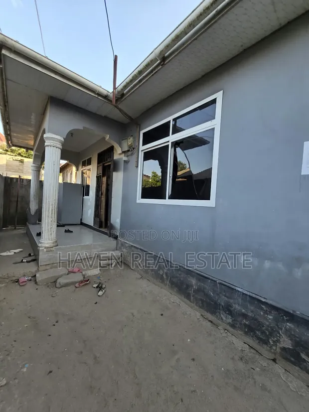 3 Bedroom House for Sale in Mbezi Malamba - 1