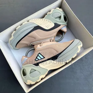 Adidas Adiplene Monvaret Sneakers