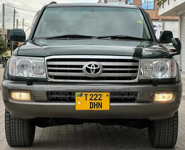 Toyota Land Cruiser VX 2005 Kijani - 1