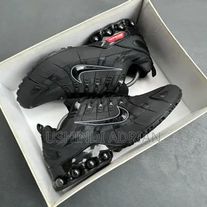 Nike Quelvora Sneakers