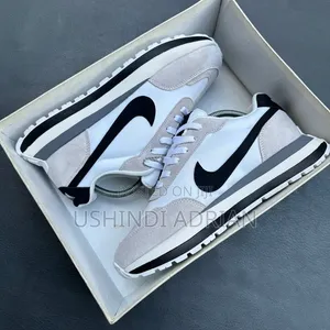 Vatu vya Nike Valtreno