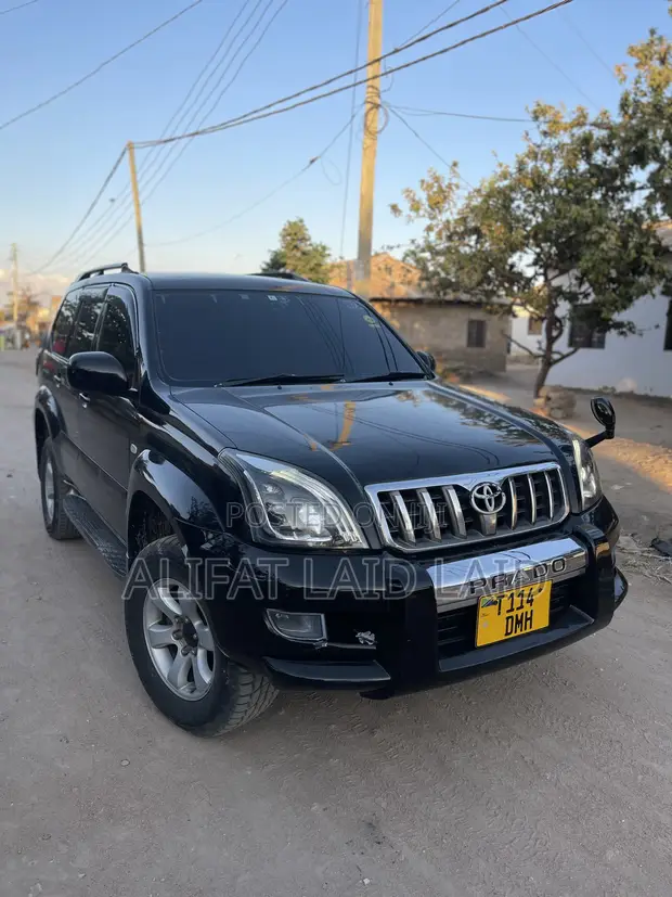 Toyota Land Cruiser 2005 Nyeusi - 1
