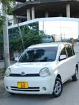 Toyota Sienta 2005 White - 1