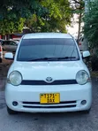 Toyota Sienta 2005 White - 4