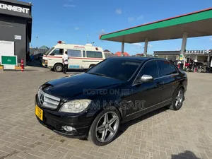 Mercedes-Benz C200 2008 Black