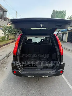 Nissan X-Trail 2009 Nyeusi