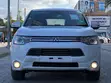 Mitsubishi Outlander 2.0 PHEV AWD 2013 Black - 4