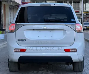 Mitsubishi Outlander 2013
