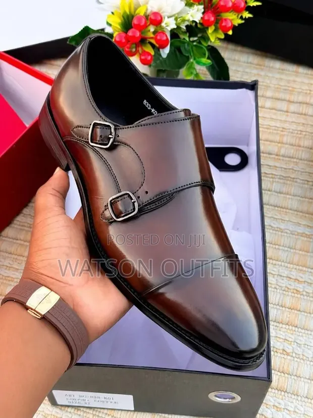 Viatu vya Ngozi vya Moccasins vya Wanaume vya Valentino - Vipya Kabisa - 1