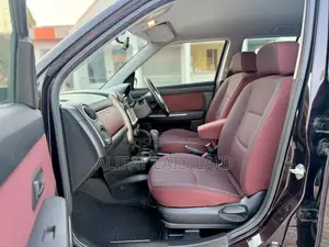 Mazda Verisa 2010 Zambarau