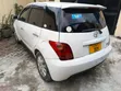 Toyota IST 2003 Nyeupe - 2