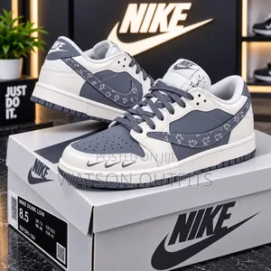 Nike Classic Sneakers - Men's Leather