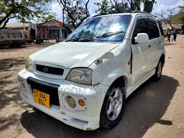 Toyota Cami 2002 Nyeupe - 1