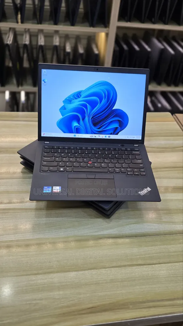 Laptopi ya Lenovo ThinkPad X13 Gen 2 - 16GB RAM, 256GB SSD - 1