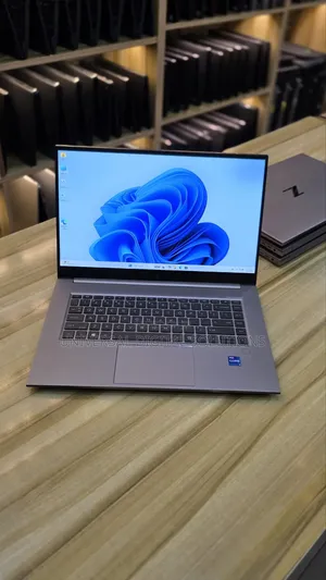 HP ZBook Studio G8 Laptop 16GB RAM, Intel Core i7, 512GB SSD