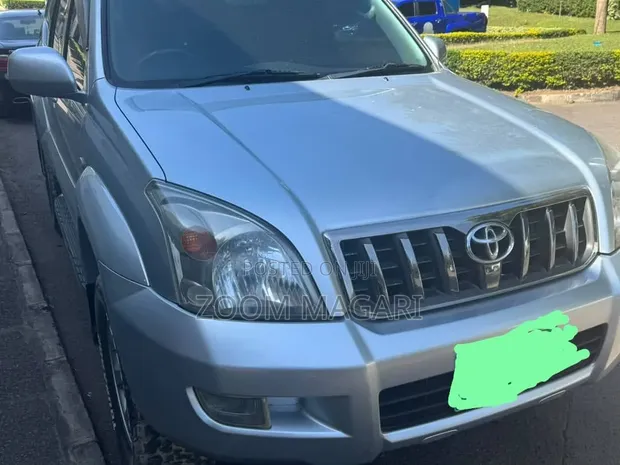 Toyota Land Cruiser Prado 2009 Silver - 1
