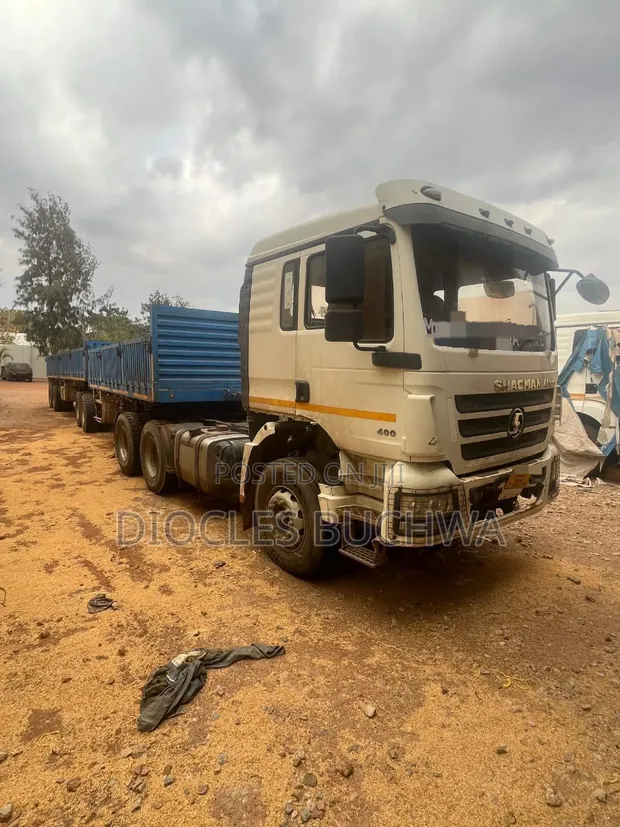 Shacman M3000 6x4 Lori lenye Trela la Axle 3 - 1