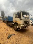 Shacman M3000 6x4 Lori lenye Trela la Axle 3 - 1