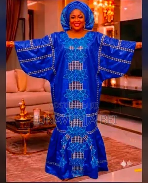 Bazin Dress ya Kisasa ya Wanawake