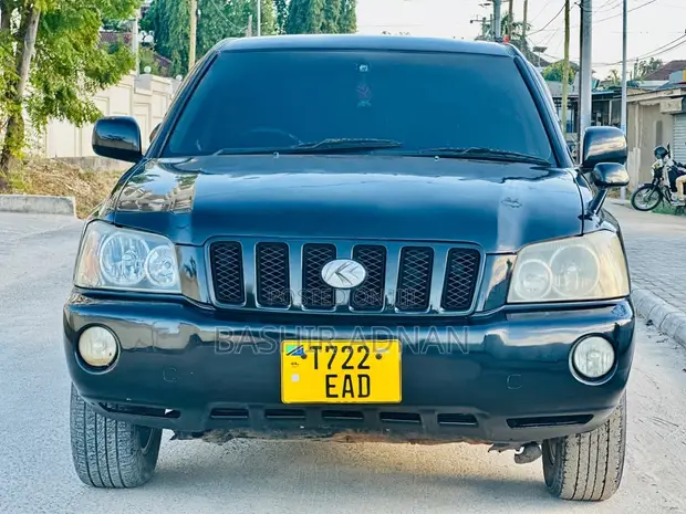 Toyota Kluger 2004 Nyeusi - 1