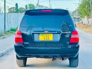 Toyota Kluger 2004 Nyeusi