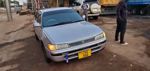 Toyota Corolla 1991 Nyeupe - 1