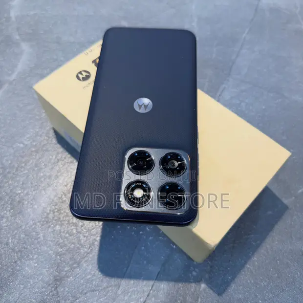 New Motorola Edge 70 Fusion 256GB - 1
