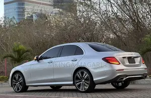 Mercedes-Benz E200 2016 Nyeupe