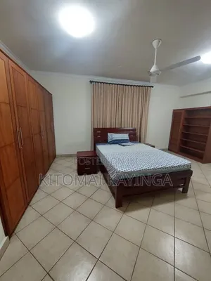 Ghorofa ya Vyumba 3 Iliyo na Samani kwa Uuzaji Upanga Magharibi
