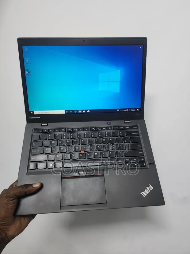 Lenovo ThinkPad X1 Carbon - Core i7, 8GB RAM, 256GB SSD - 1