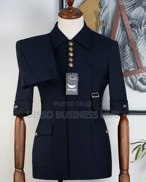 Suti ya Bluu ya Kaunda - Classic Fit