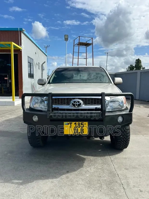 Toyota Hilux 2008 Double Cabin - 1