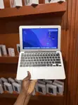 Apple MacBook Air 2015 11-inch 8GB RAM 128GB SSD - 1