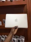 Apple MacBook Air 2015 11-inch 8GB RAM 128GB SSD - 5