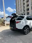 Land Rover Discovery 2018 White - 4