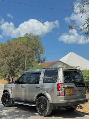 Land Rover Discovery 4 2012 White