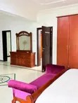 Furnished 3-Bedroom House for Rent in Oyster Bay - 4