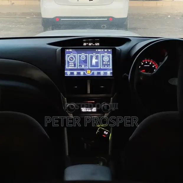 Subaru Forester 2.0D X 2011 White - 1