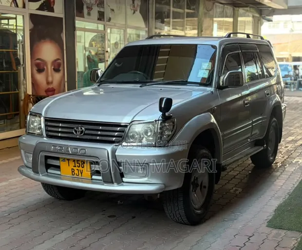 Toyota Land Cruiser Prado 2002 Silver - 1