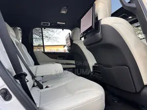 Lexus LX 2025 White