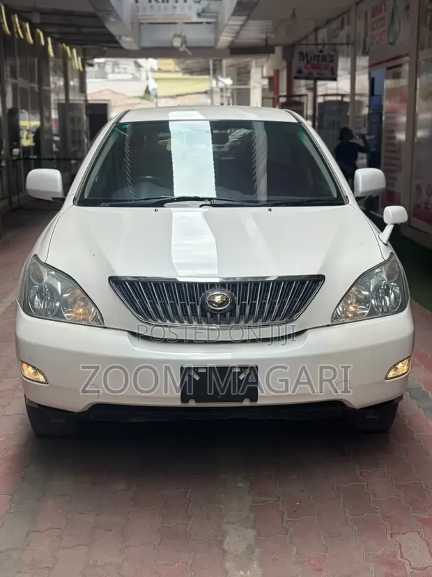 Toyota Harrier 2005 Silver - 1