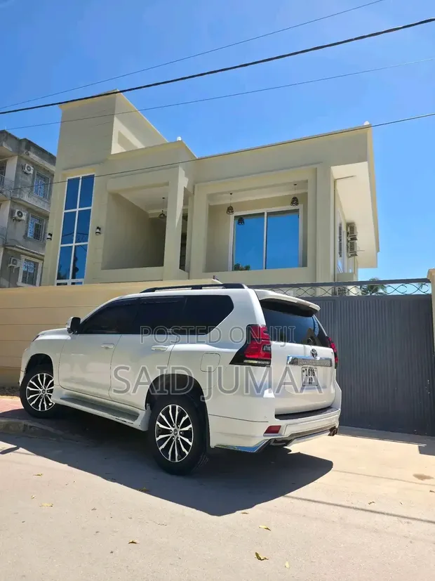 Toyota Land Cruiser Prado 2.7 2020 White - 1
